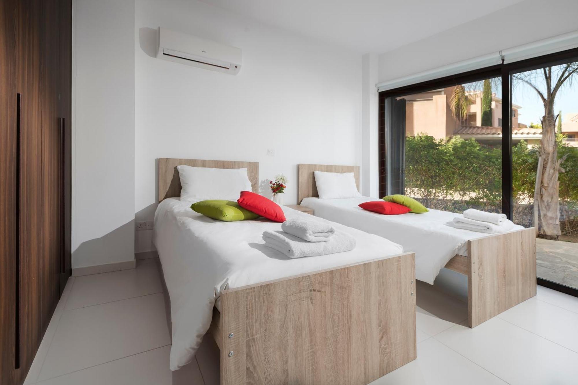 Resitour - Aphrodite Gardens Apartment Paphos Ngoại thất bức ảnh